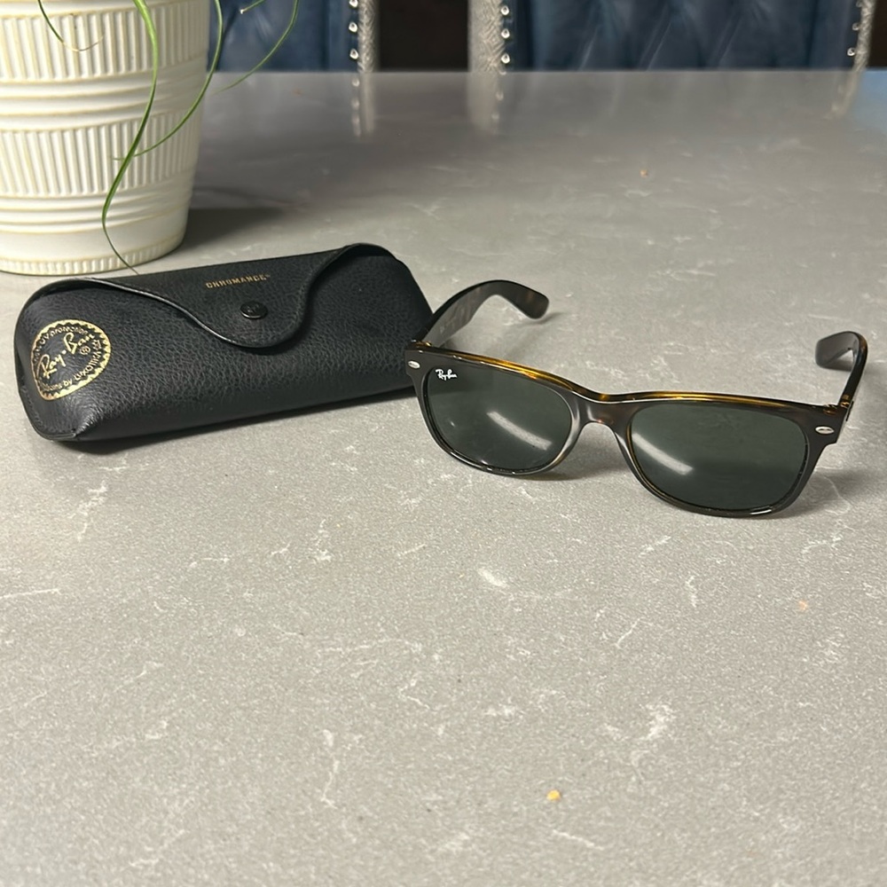 Ray Ban New Wayfarer Tortoise